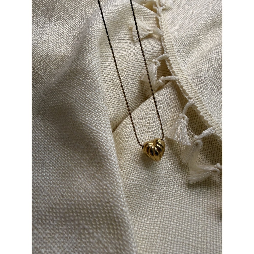 Vintage NAPIER Gold Tone Ribbed Puffed Heart Pendant Necklace 16" Signed Classic
